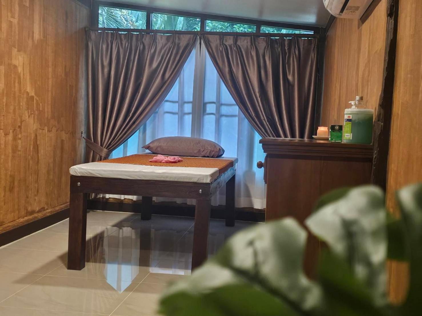 فندق Bang Po Hut بانبانغْ بو المظهر الخارجي الصورة